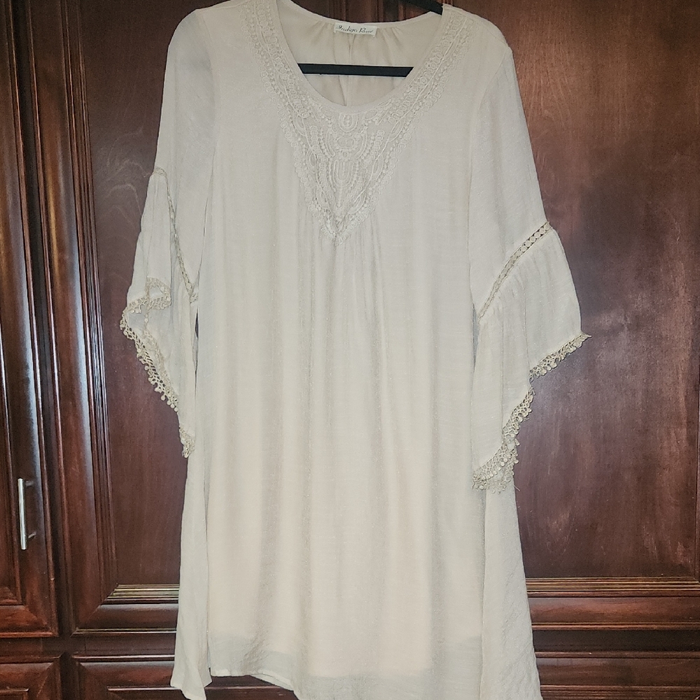 Elegant Cream Lace-Trim Tunic
